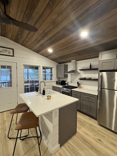 Can`t Beat Fun Cabin on Weiss Lake