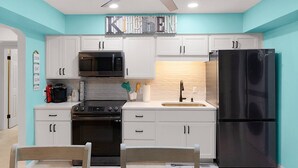 Unclassified image, 2 of 27, button - Family-Friendly  sleeps 7-Home Close to Fun (Belleview)
