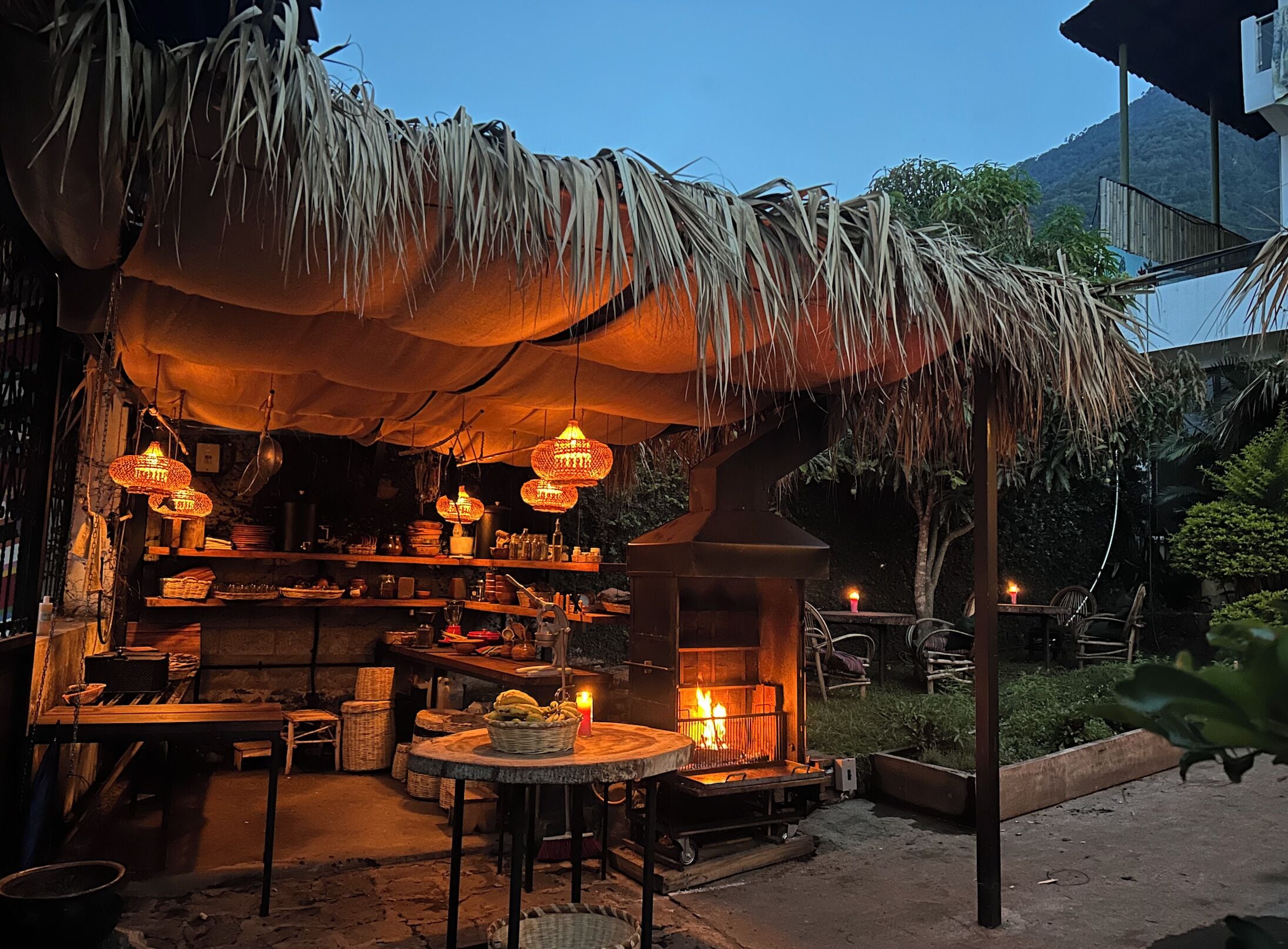 Réfrigérateur, four, plaque de cuisson