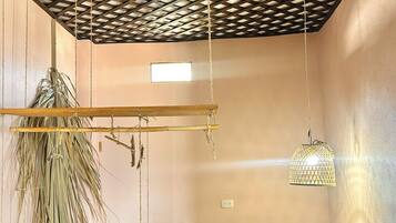 Basic Double Room, Partial Lake View | Interior