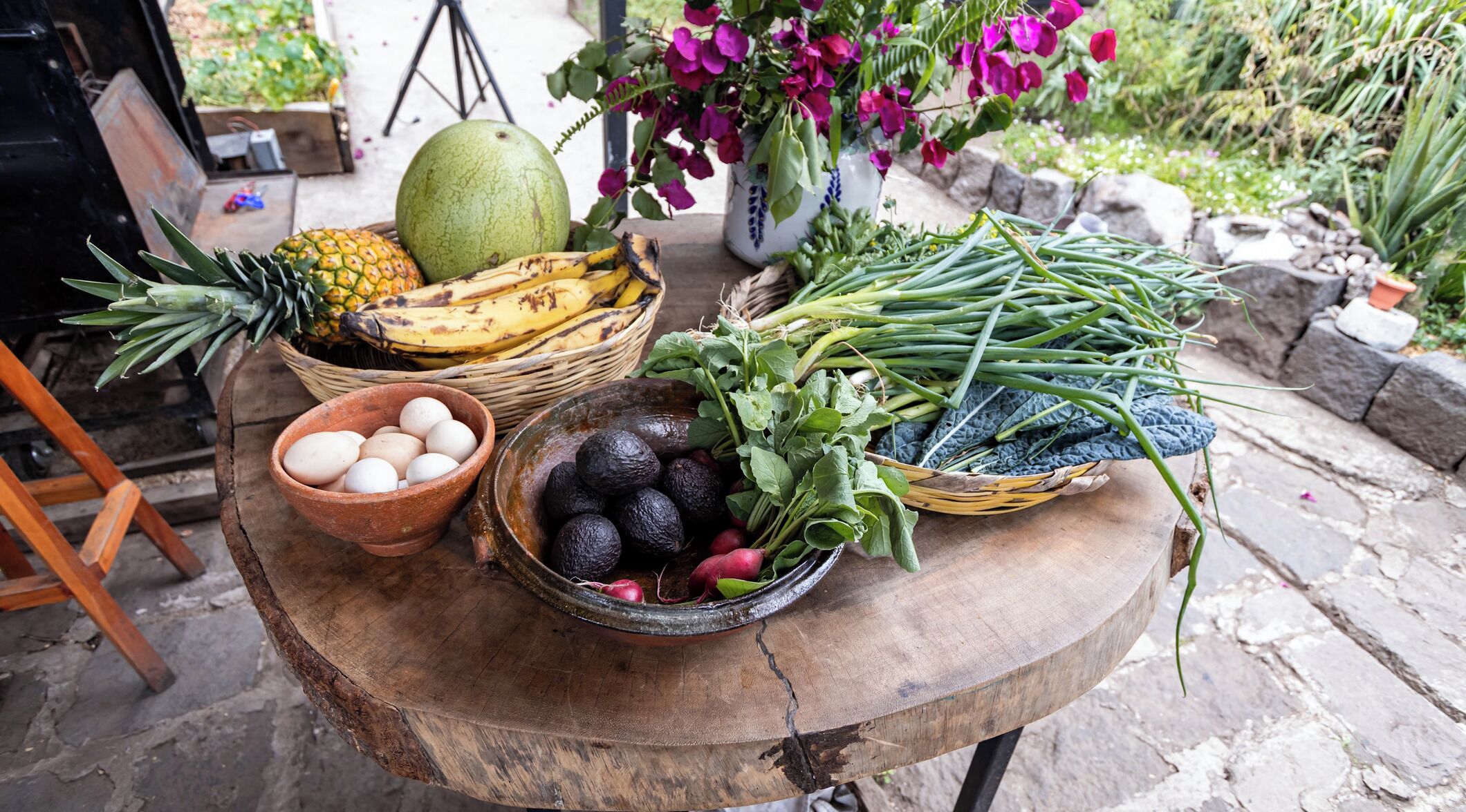Réfrigérateur, un four, surface de cuisson, mélangeur