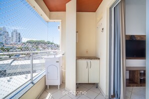 Basic Apartment | Interior - 1-bedroom Apt in Floripa Oan0305 (Florianópolis)