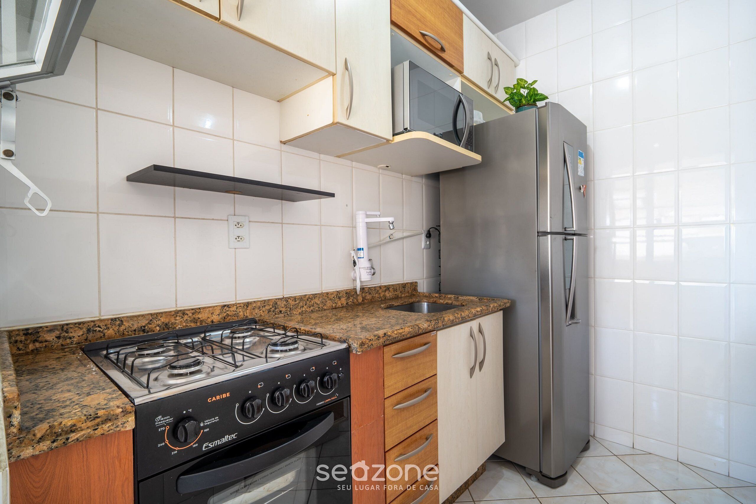 Basic Apartment | Private kitchen