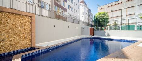 Basic Apartment | Pool