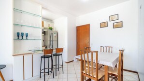 Apartemen Basic | Tempat makan