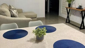 Luokittelematon kuva, 2 kautta 40, painike
