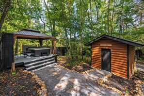 Bain à remous extérieur
