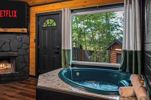 Interior - Enchanting Couples Escape  Theater + Hot Tub (Sevierville)
