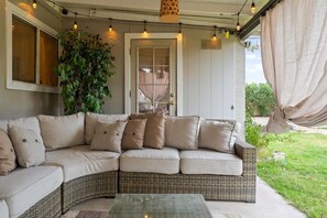 Terrace/patio - Desert Cove 4-bedroom house in vibrant Phoenix (Phoenix)
