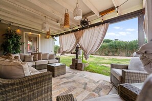 Terrace/patio - Desert Cove 4-bedroom house in vibrant Phoenix (Phoenix)
