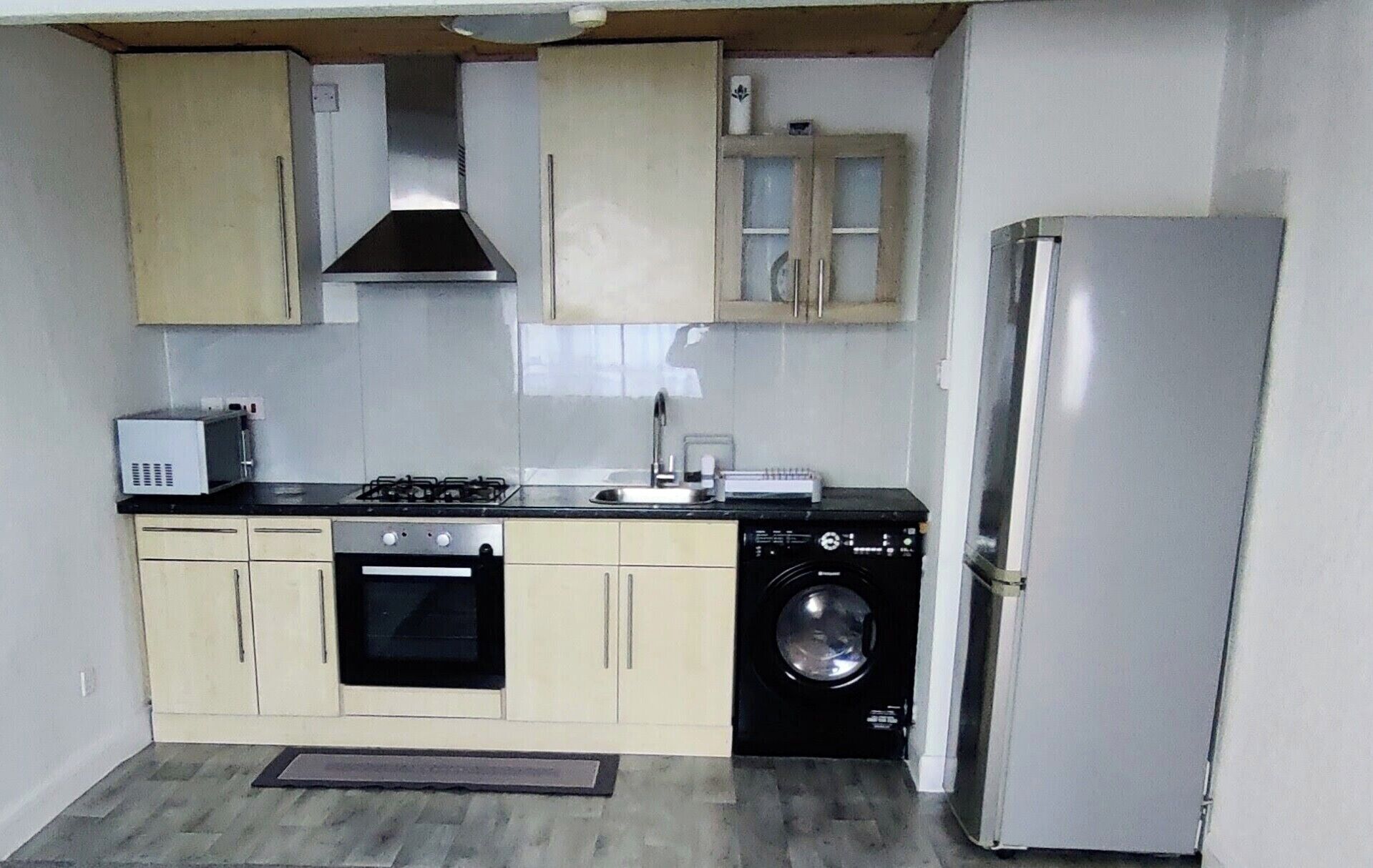 Mikrobølgeovn, ovn og kokeplater