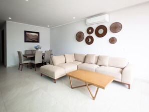 Smart TV - Modern 2-bedroom apartment in Fluvial (Puerto Vallarta)