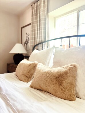 1 chambre, fer et planche à repasser, Wi-Fi gratuit, draps fournis