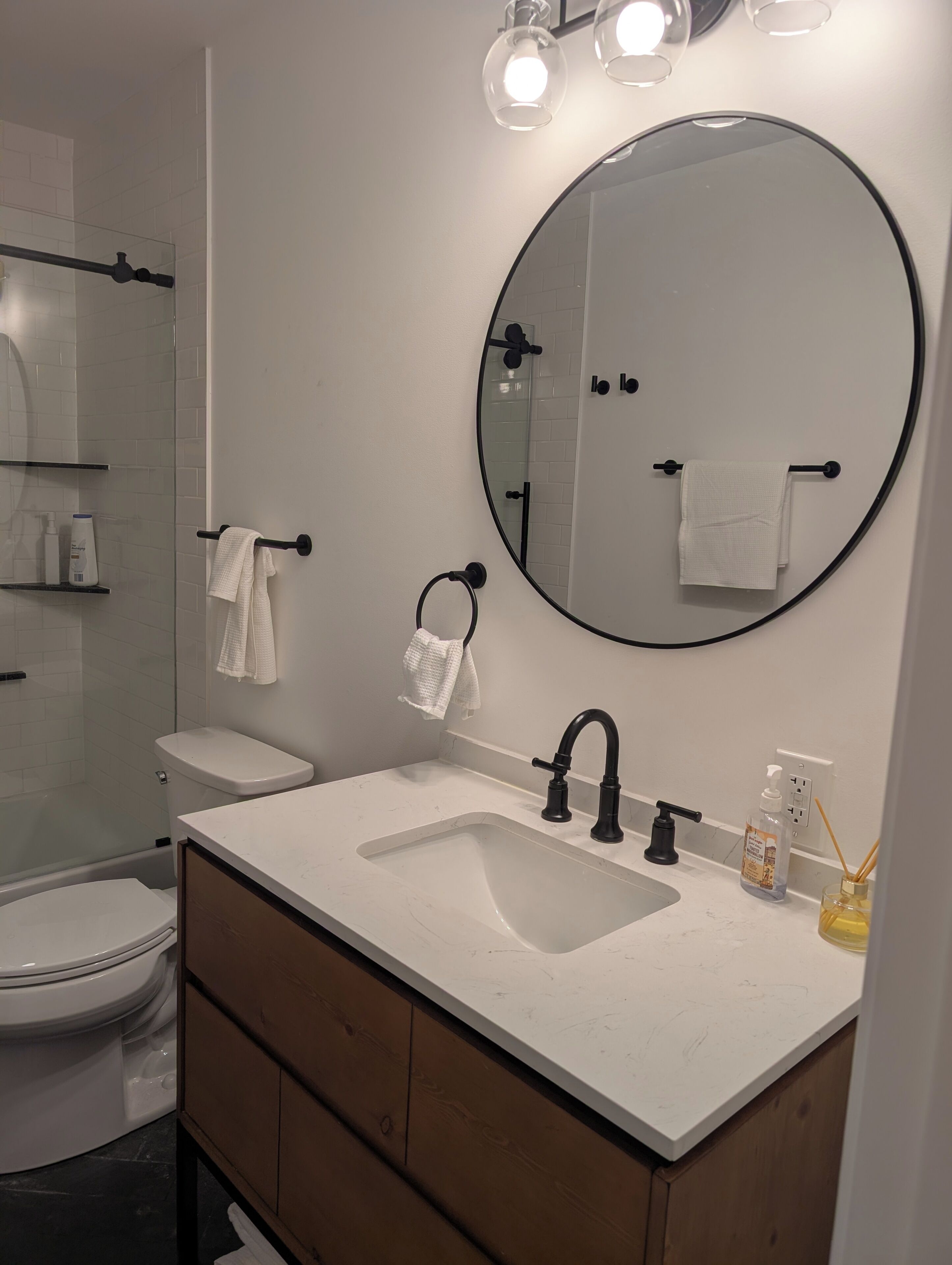 Towels, soap, shampoo, toilet paper