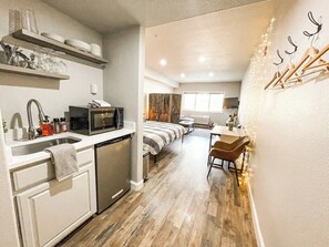 Apartment (1 Bedroom) | Interior