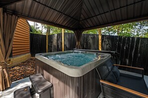 Terrace/patio - Couples Dream Escape  Private Theater & Hot Tub (Sevierville)