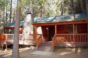 Chalet (2 Bedrooms) | Interior - Deer Den (Yosemite National Park)
