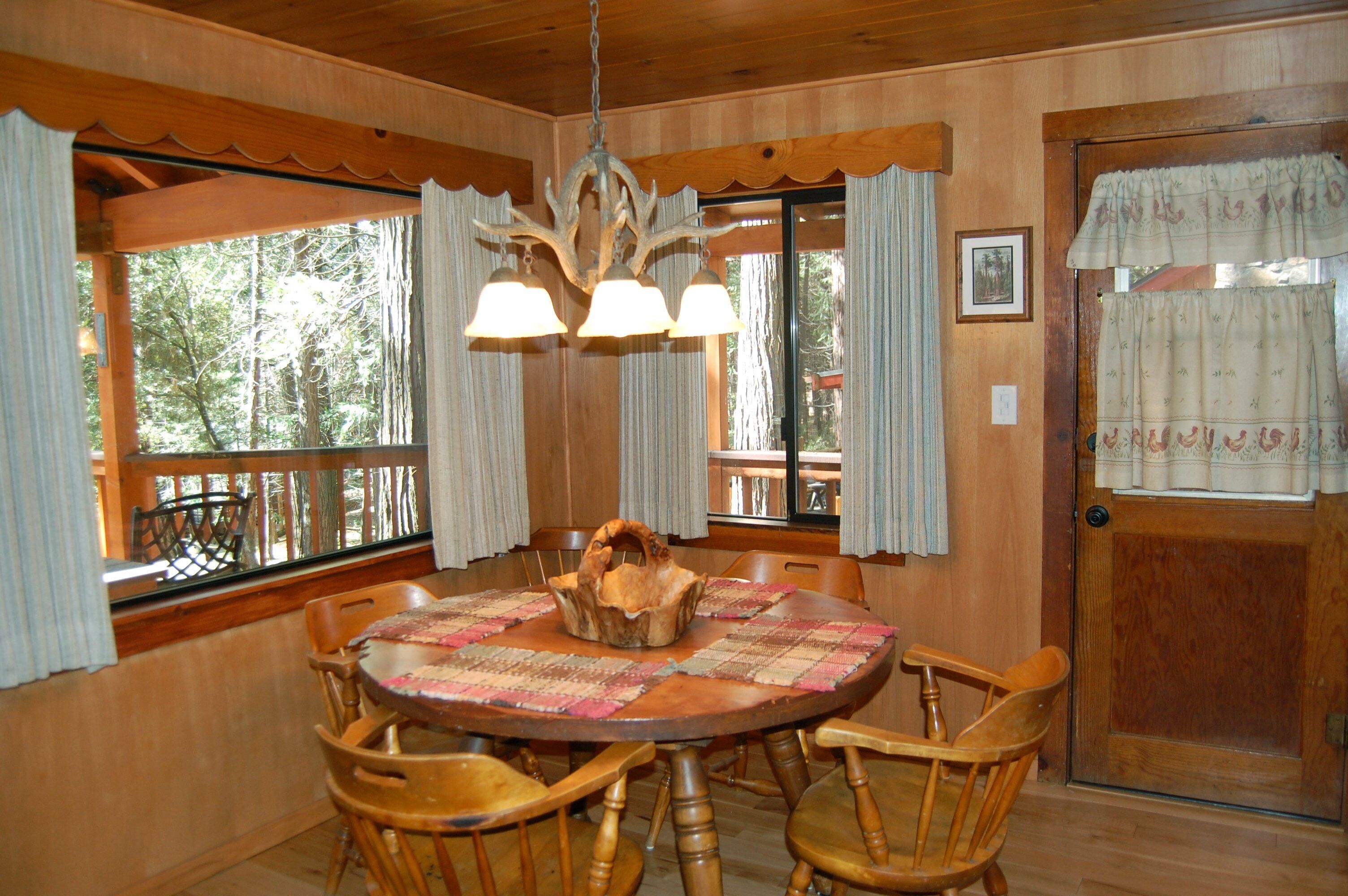 Chalet (2 Bedrooms) | Interior