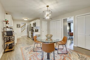 Dining - Work & Play: Extended Stay 5 Mi to Dtwn Huntsville (Huntsville)