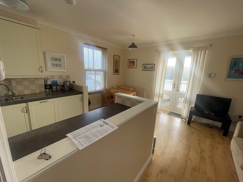Best views in Fowey -  2 bed, sleeps 4 with parking, 5 mins from town & beaches