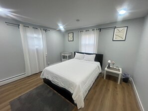 3 habitaciones, tabla de planchar con plancha, wifi y ropa de cama