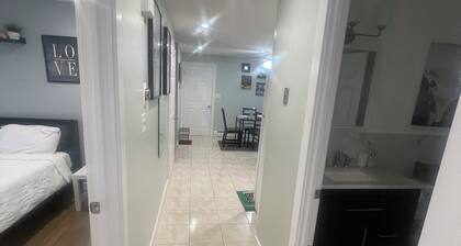 Beautifully Lit Spacious 3-Bedroom House!!
