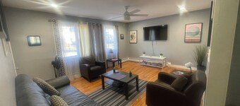 Beautifully Lit Spacious 3-Bedroom House!!