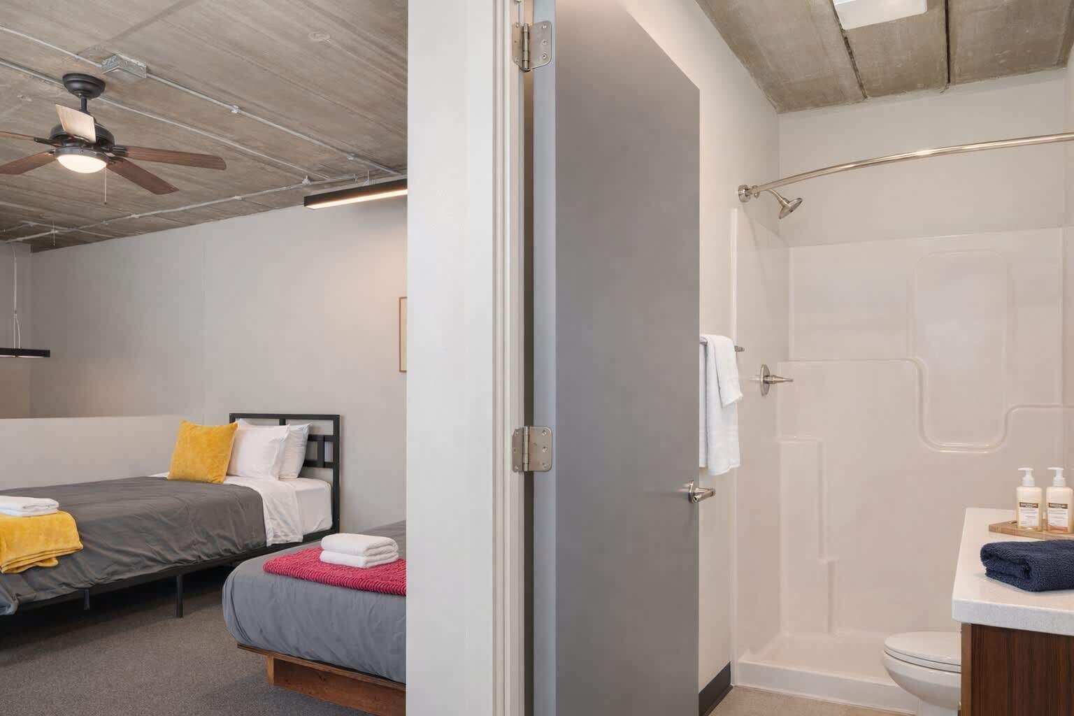 3 bedrooms, desk, iron/ironing board, WiFi