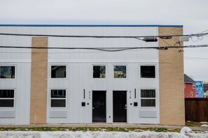 Exterior - Charming Appleton Condo Downtown, Modern Loft (Appleton)