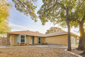 Exterior - Game Room, Hot Tub! Family Home 5 Mi to SeaWorld (San Antonio)