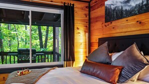 1 bedroom, WiFi (free), bed sheets - Intimate Couples Hideaway  Theater + Hot Tub (Sevierville)