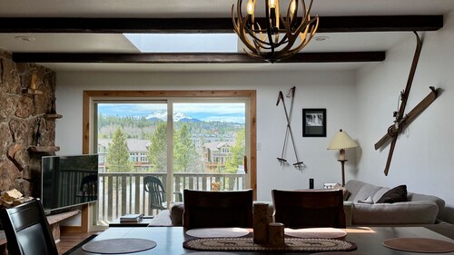 Mountain-View Top-Floor Condo in Winter Park