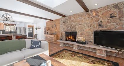 Mountain-View Top-Floor Condo in Winter Park