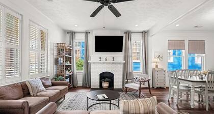 3BR Bungalow in the Heart of Uptown, Pet-Friendly