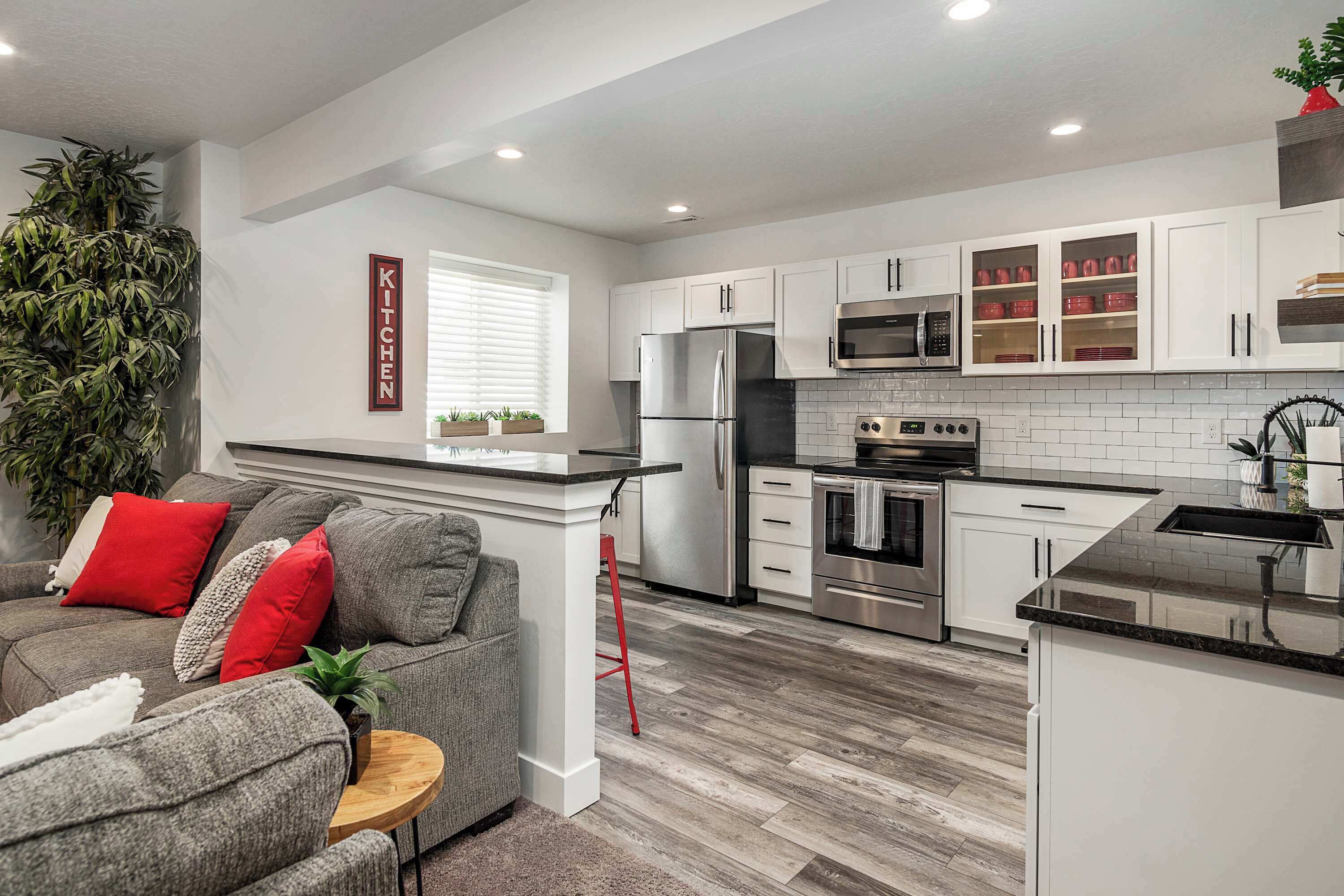 TV, lareira, escritórios