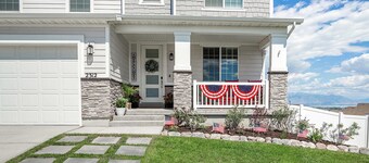 Luxury 2BR Basement Retreat • Utah Lake Views