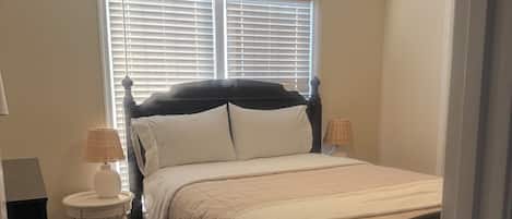 4 soverom, strykejern/-brett, wi-fi og sengetøy