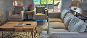 Charming 4-bedroom house with a relaxing view of the Sea of abaco.
Hope Town