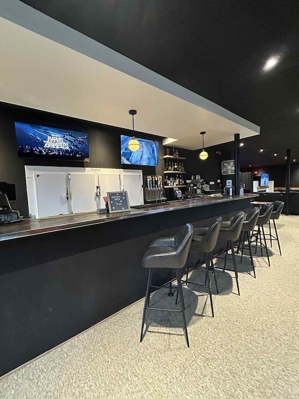 Bar (on property) - Nordic Inn (Erickson)