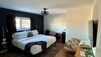 Svit Basic - 2 sovrum | Skrivbord, arbetsyta för laptop, mörkläggningsgardiner och gratis wi-fi