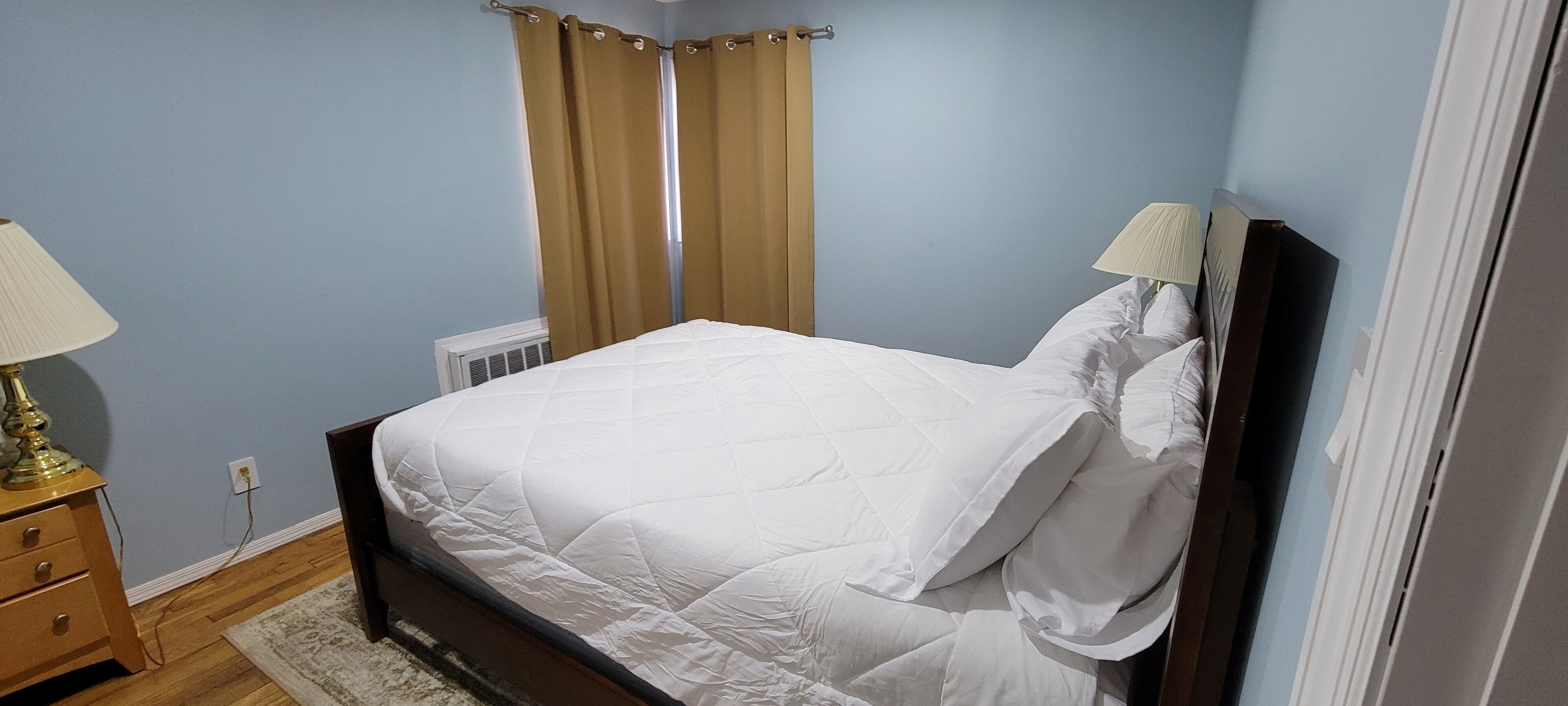 4 soverom, strykejern/-brett, wi-fi og sengetøy