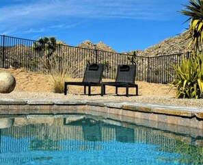 Pool - Stardust Luxe - Modern Desert Retreat - Heated Pool, Spa & Firepit (Yucca Valley)