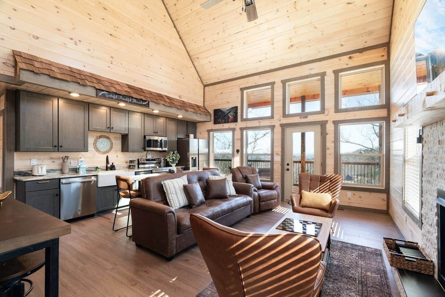 智能电视、壁炉