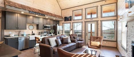 智能电视、壁炉