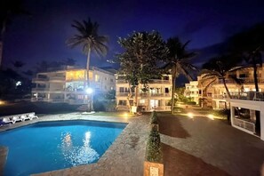 Pool - Charming loft by the sea KiteBeach Condo ByLucia (kite beach)