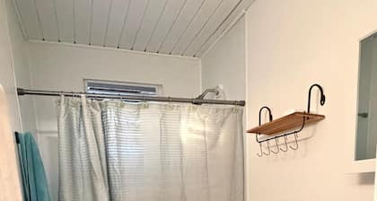 Studio with AC in vibrant Ponce near beach, downtown, airport and highway.