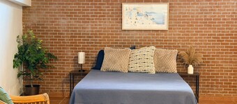 Studio with AC in vibrant Ponce near beach, downtown, airport and highway.