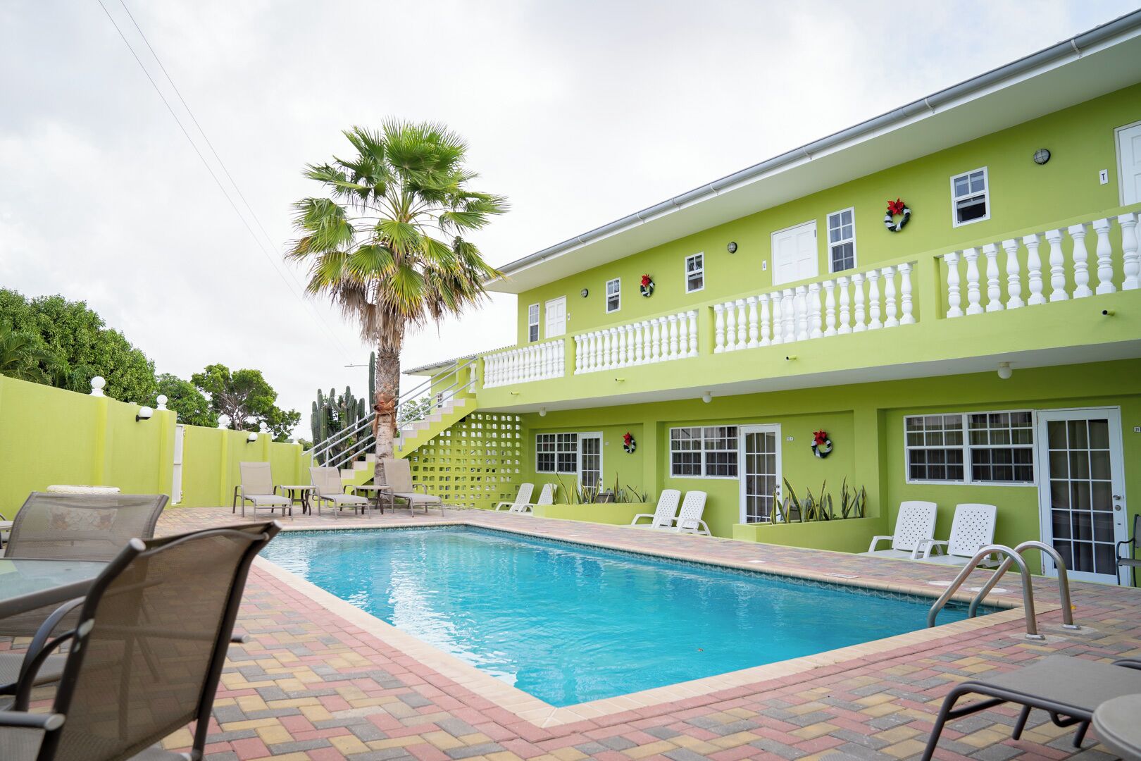 Outdoor pool, sun loungers