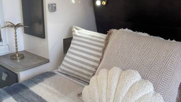 2 habitaciones y ropa de cama