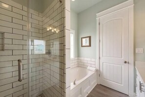 Douche, serviettes fournies